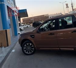 لاند روفر LR2